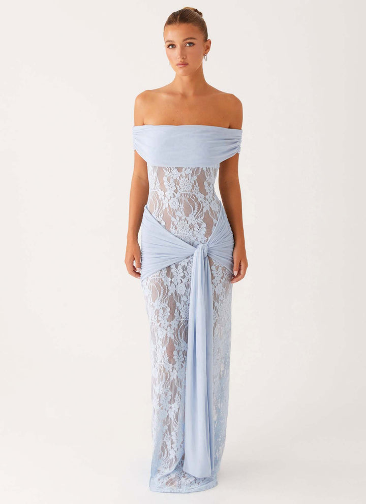 Damer Elegant draperat spetsklänning med off-shoulder design Mirla-Eva Jonsson