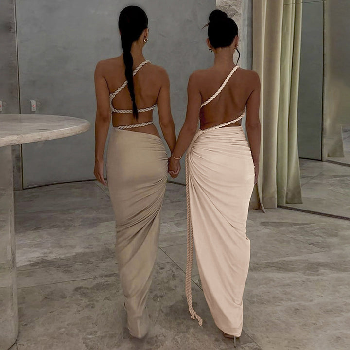 Damer Elegant, ensidig Maxiklänning med raffinerade draperingar Mirla-Eva Jonsson