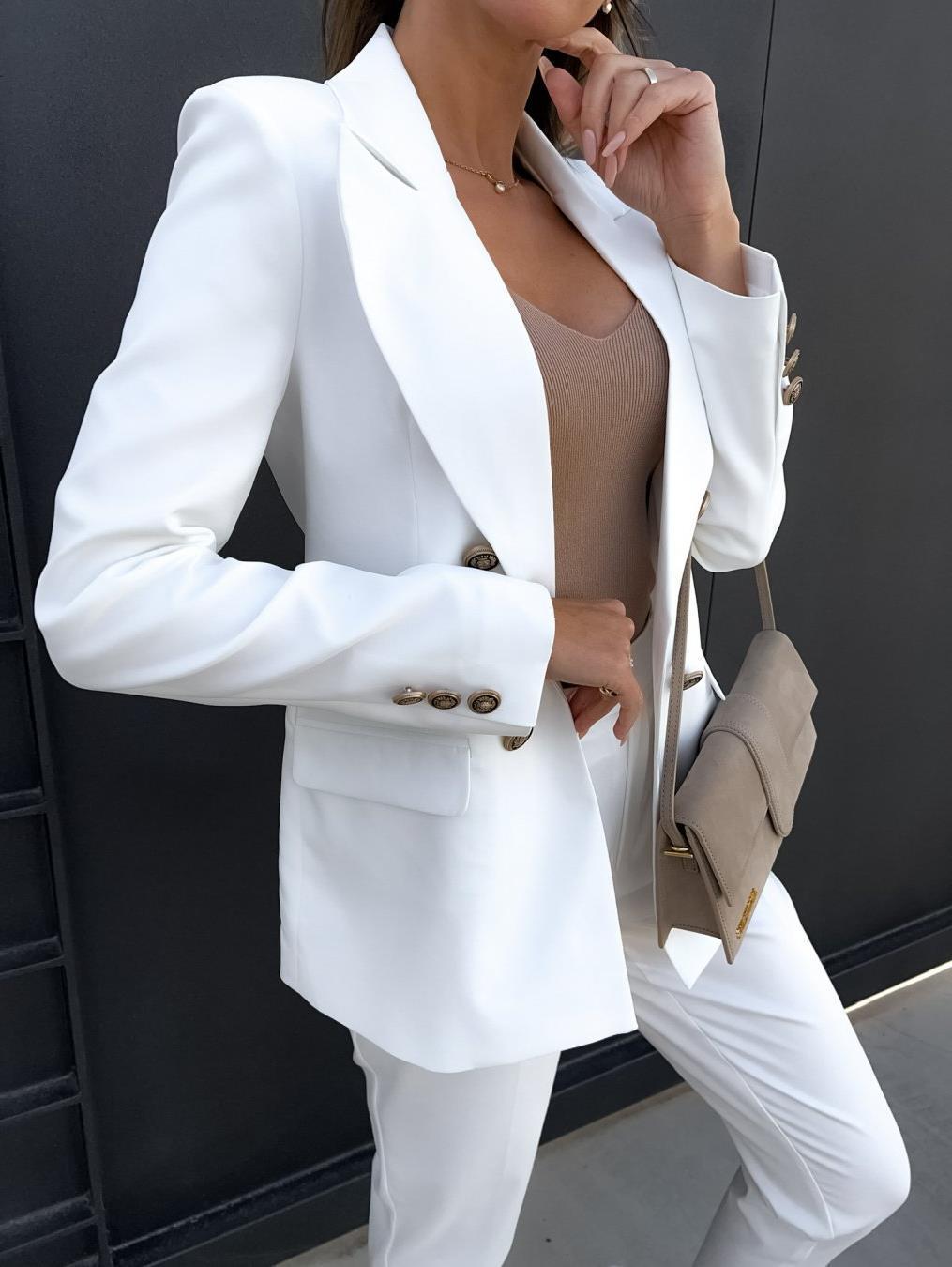 Damer Elegant figursydd blazer med dubbel knapprad och mångsidig skärning Eva Jonsson-Eva Jonsson