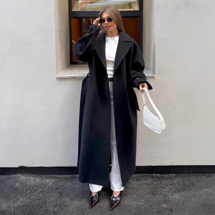 Damer Elegant, figursydd ullkappa med bälte Mirla-Eva Jonsson