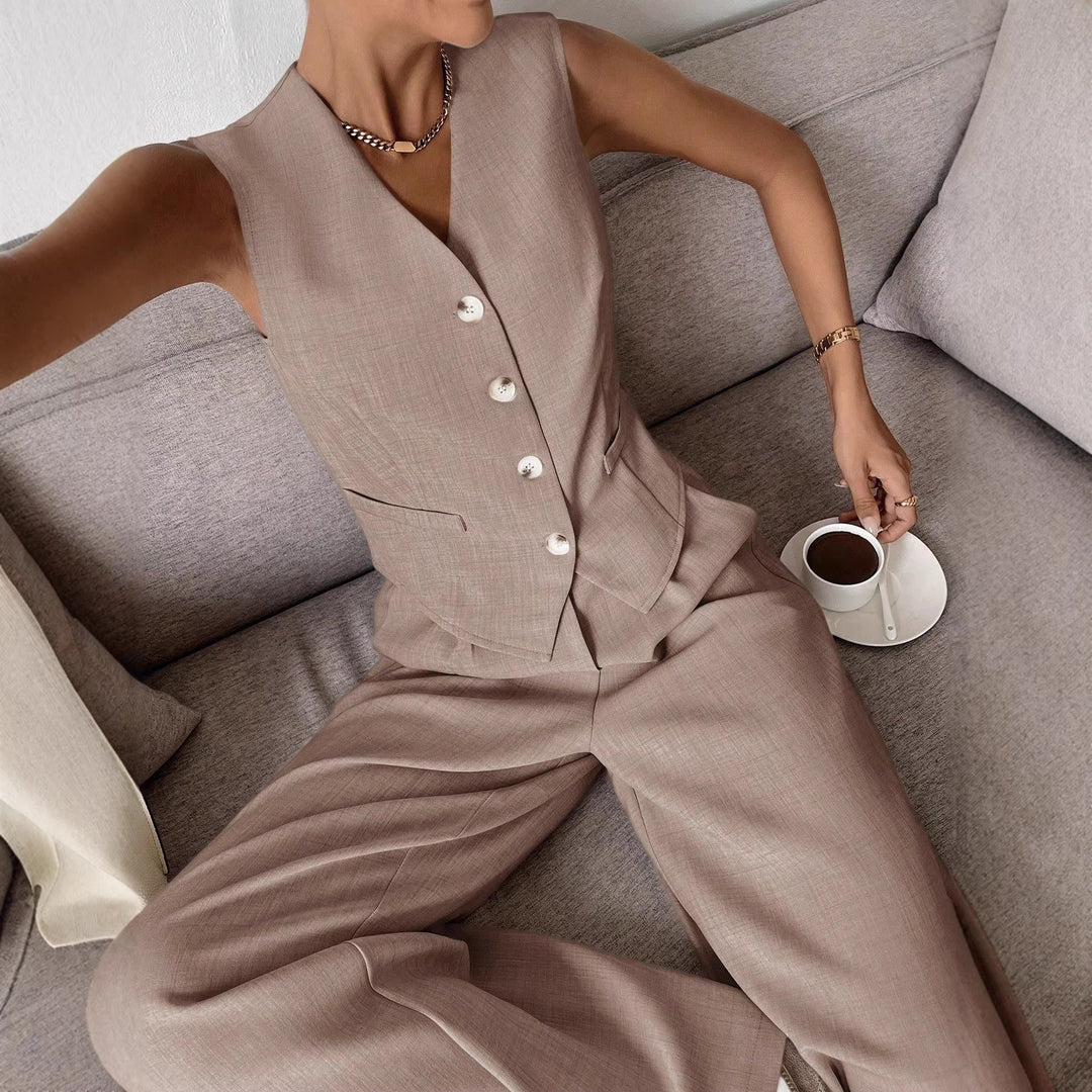 Damer Elegant kostym med ärmlös kavaj och vida byxor Mirla-Eva Jonsson