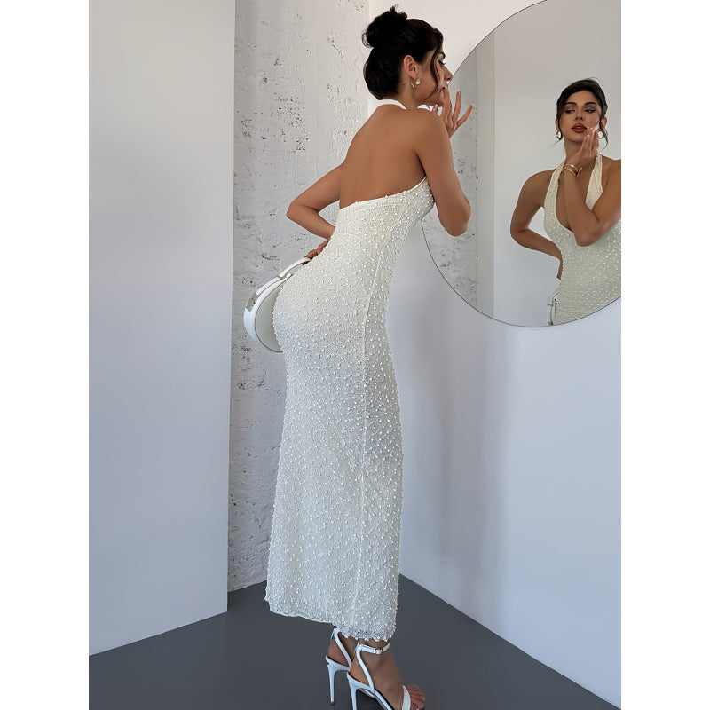 Damer Elegant kvällsklänning med bröllopspärlor och djup V-ringning Mirla-Eva Jonsson