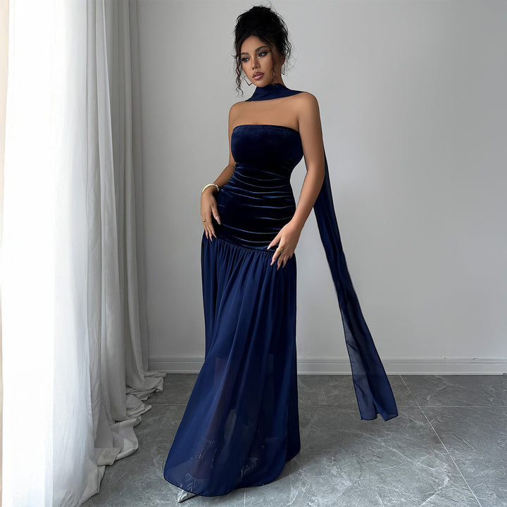 Damer Elegant kvällsklänning med off-shoulder design och flödande kjol Mirla-Eva Jonsson