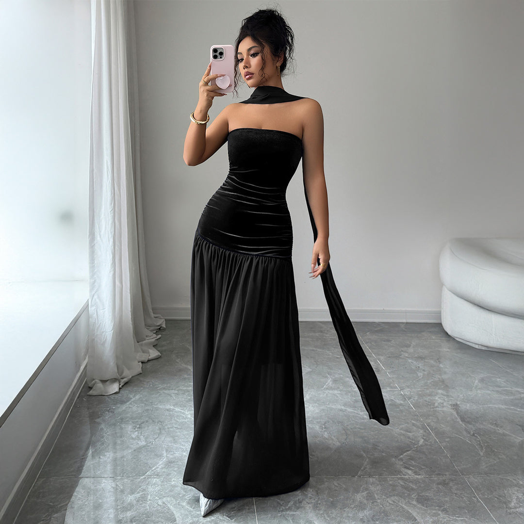 Damer Elegant kvällsklänning med off-shoulder design och flödande kjol Mirla-Eva Jonsson