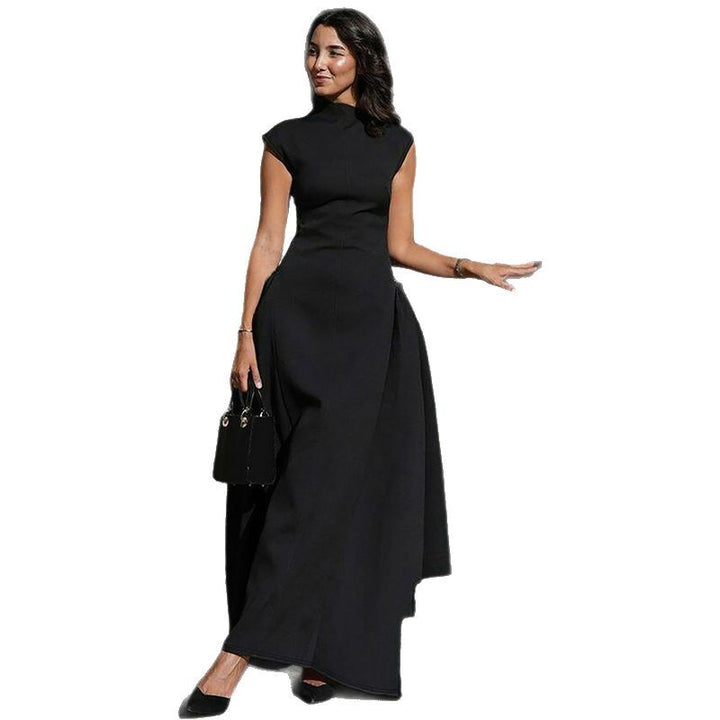 Damer Elegant lång aftonklänning i minimalistisk stil Mirla-Eva Jonsson