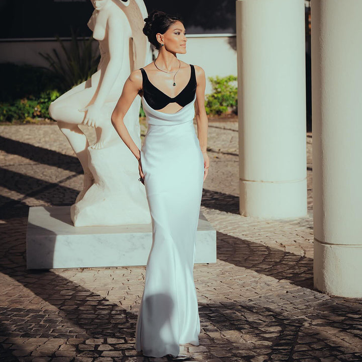 Damer Elegant lång klänning med raffinerad bustier-design och flödande kjol Mirla-Eva Jonsson