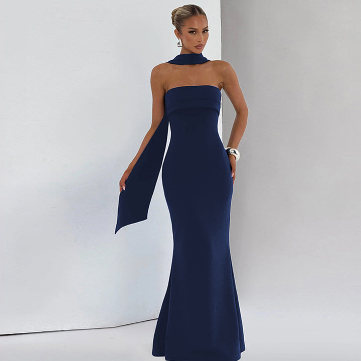 Damer Elegant långärmad maxiklänning med transparenta detaljer Mirla-Eva Jonsson