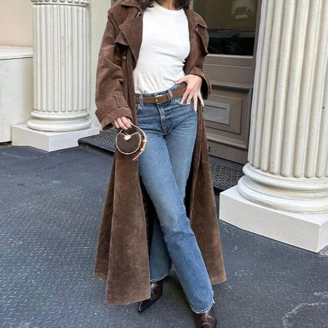 Damer Elegant mockaläder trenchcoat med figursydd passform och avtagbart bälte Mirla-Eva Jonsson