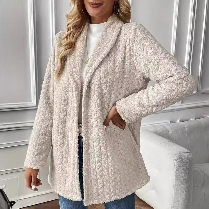 Damer Elegant och avslappnad plyschjacka med strukturerad design Mirla-Eva Jonsson