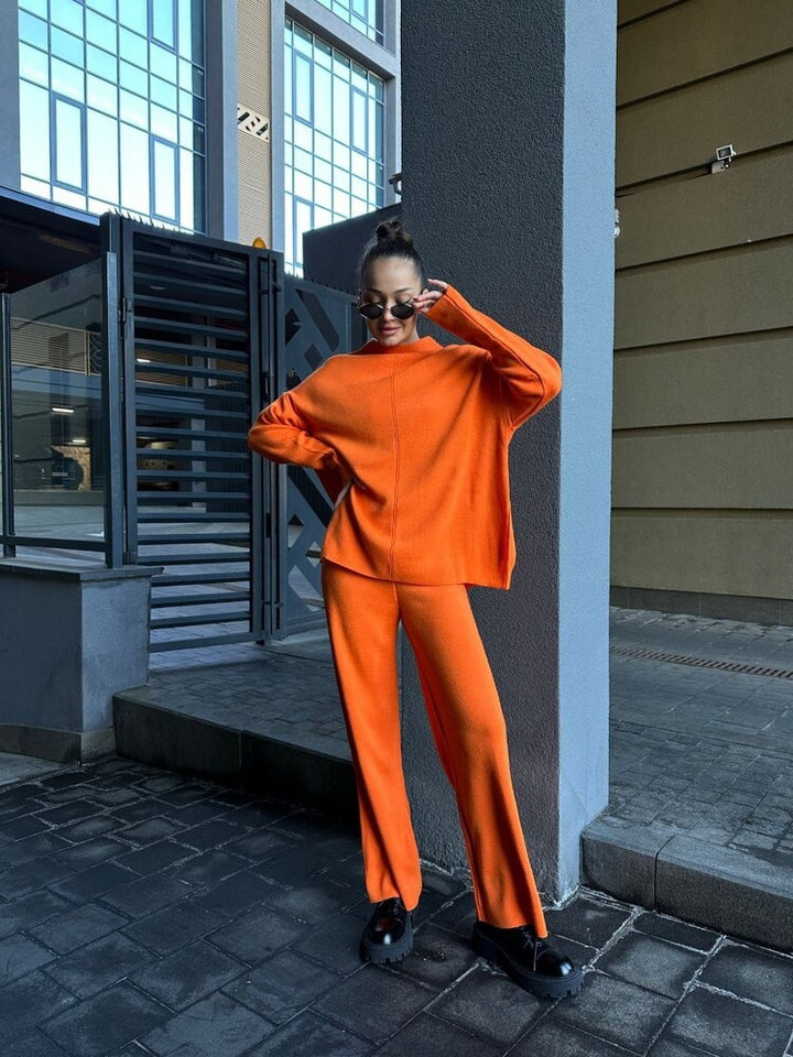 Damer Elegant och avslappnat lounge-set med vid topp och flare byxor Mirla-Eva Jonsson