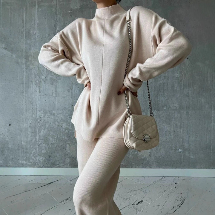 Damer Elegant och avslappnat lounge-set med vid topp och flare byxor Mirla-Eva Jonsson