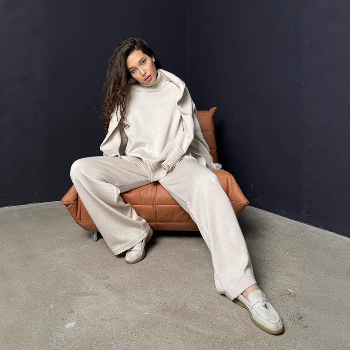 Damer Elegant och bekväm stickad ensemble med rullkrage Mirla-Eva Jonsson