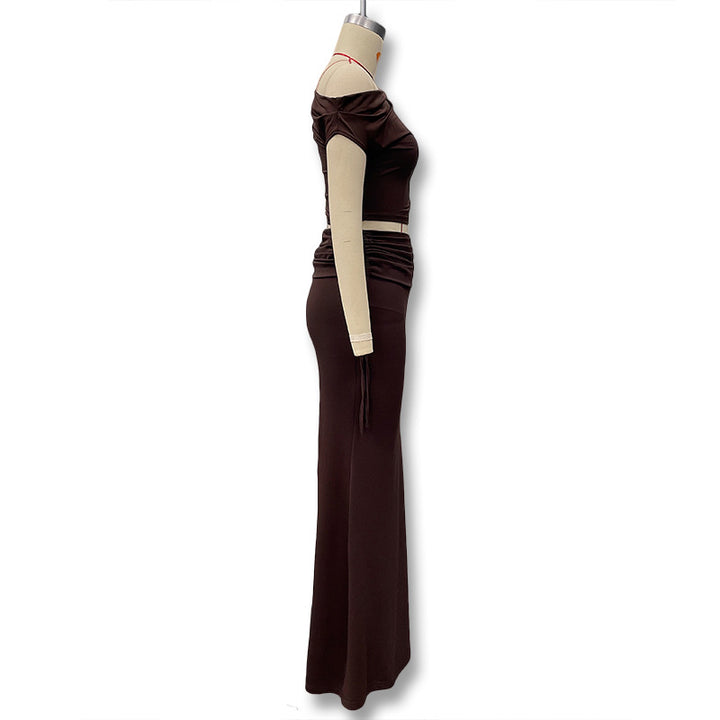 Damer Elegant och figurnära Jumpsuit-klänning med asymmetrisk design Mirla-Eva Jonsson