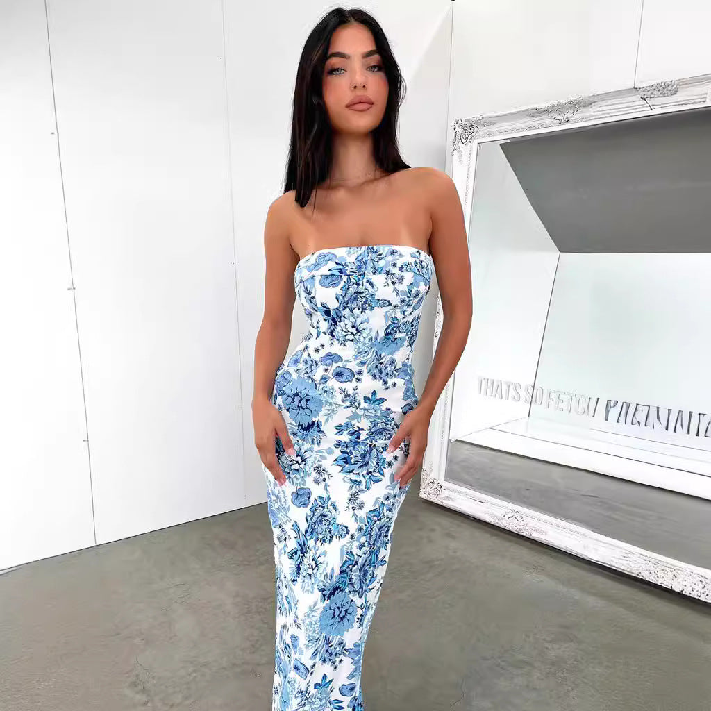 Damer Elegant och figurnära Maxiklänning med blommönster Mirla-Eva Jonsson