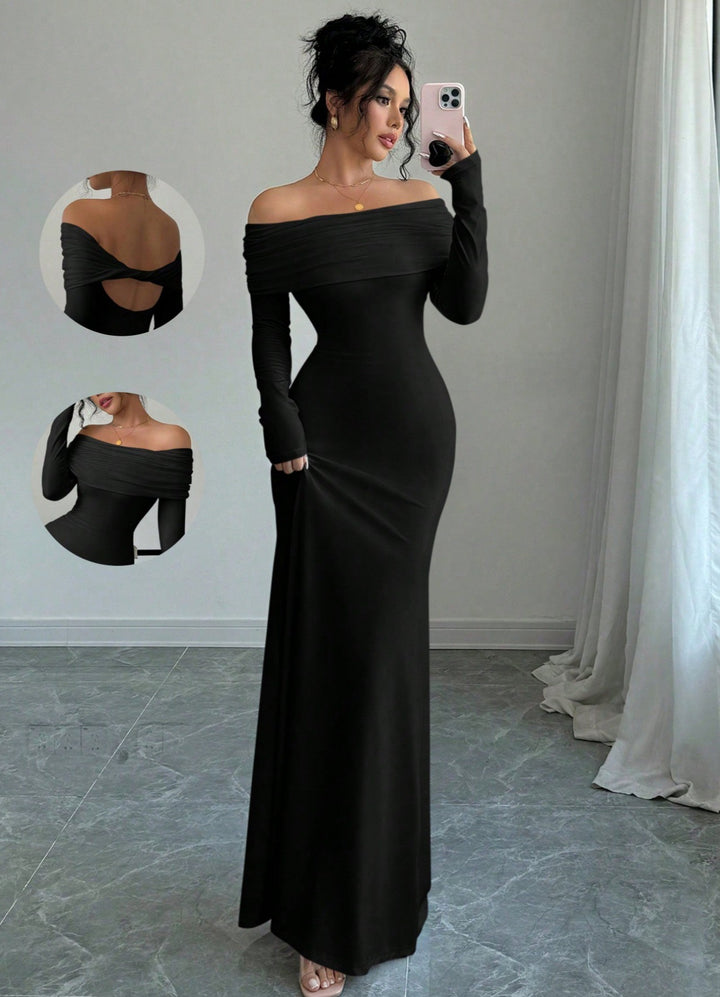 Damer Elegant och figurnära Off-Shoulder Maxiklänning med långa ärmar Eva Jonsson-Eva Jonsson