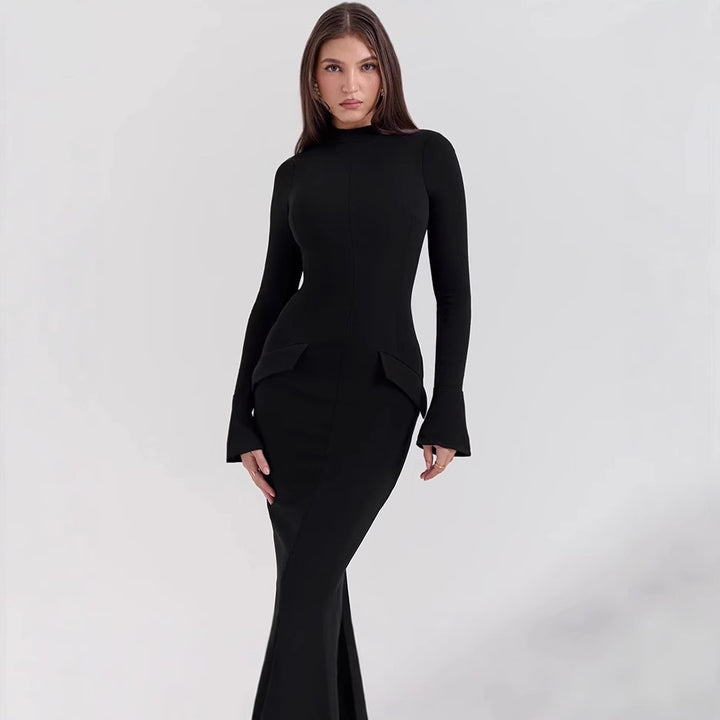 Damer Elegant och figurnära långärmad klänning med modern design Eva Jonsson-Eva Jonsson