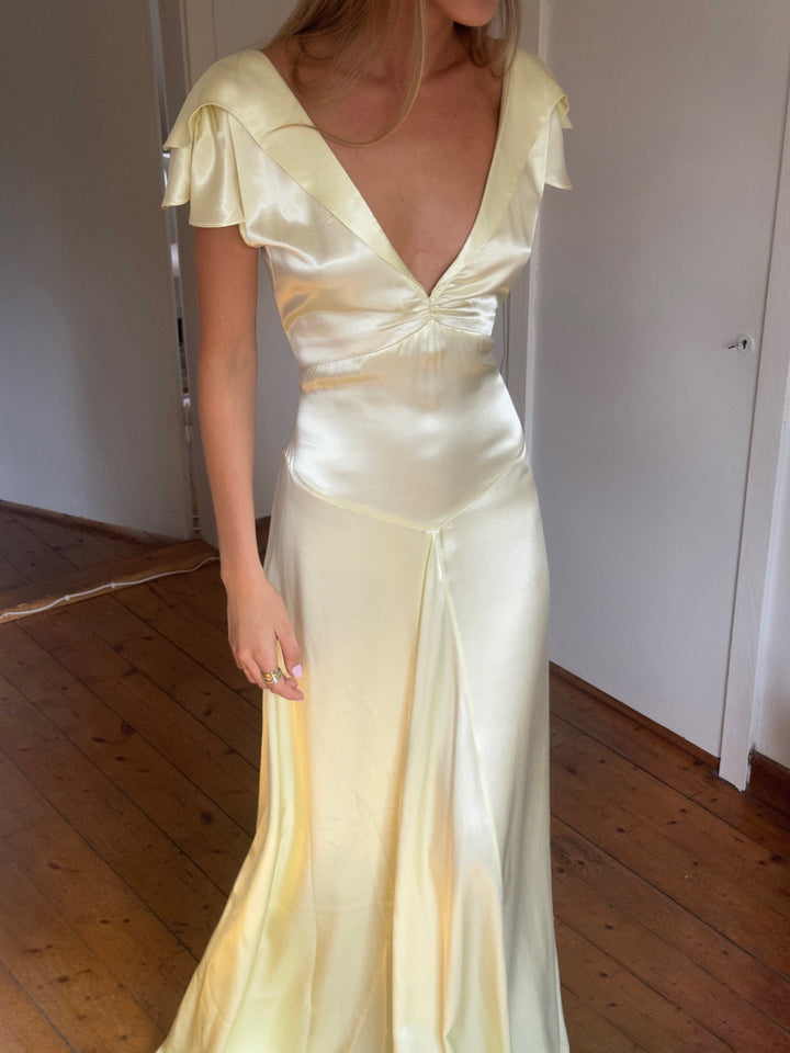 Damer Elegant och flödande satin-jumpsuit Mirla-Eva Jonsson