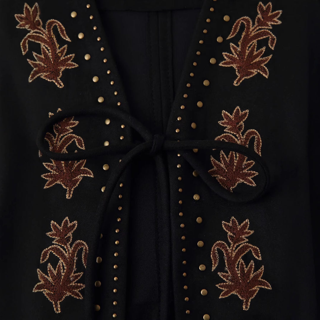 Damer Elegant och konstfullt broderad väst Mirla-Eva Jonsson