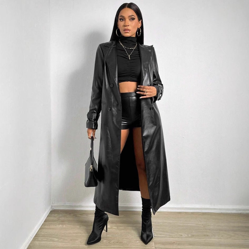 Damer Elegant och moderiktig trenchcoat i konstläder Mirla-Eva Jonsson