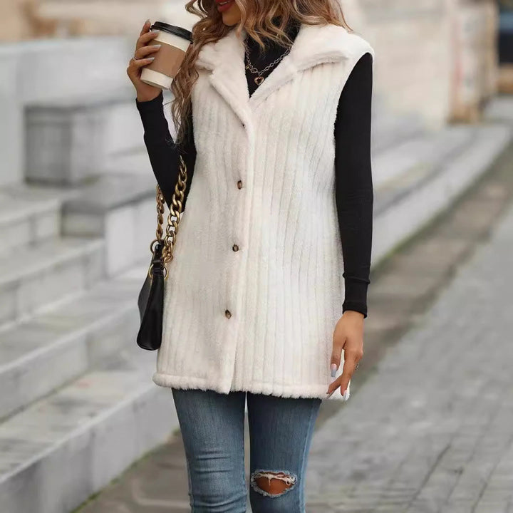 Damer Elegant och mysig teddyjacka med knapplist Mirla-Eva Jonsson