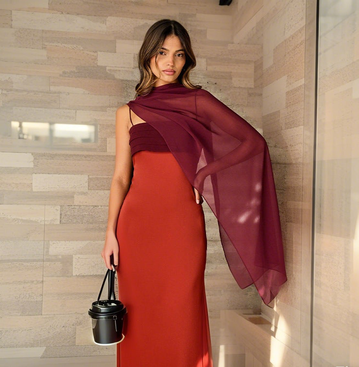 Damer Elegant, off-shoulder aftonklänning med rynkor och benslits Mirla-Eva Jonsson