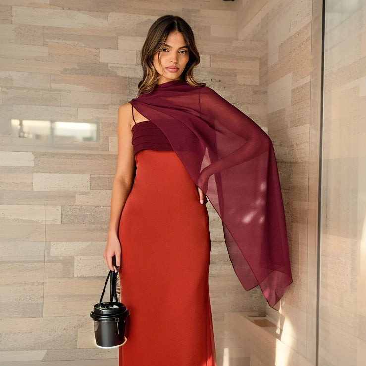 Damer Elegant, off-shoulder aftonklänning med rynkor och benslits Mirla-Eva Jonsson