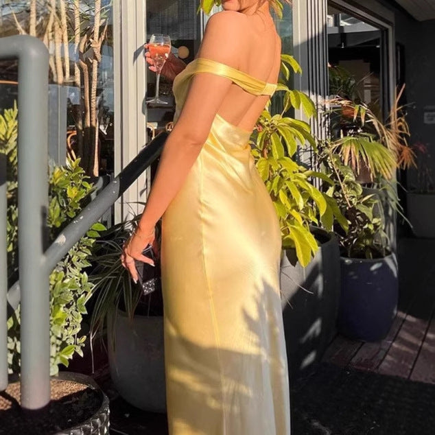 Damer Elegant off-shoulder maxiklänning med figursmickrande snitt Mirla-Eva Jonsson