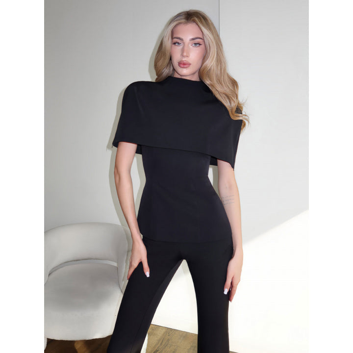 Damer Elegant överdel med asymmetrisk krage och figurnära skärning Mirla-Eva Jonsson