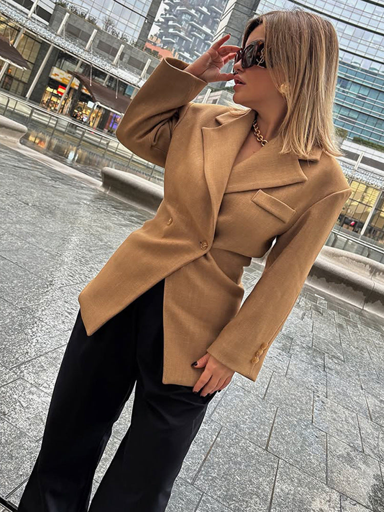 Damer Elegant oversized Blazerjacka med knappdetaljer och modern silhuett Mirla-Eva Jonsson
