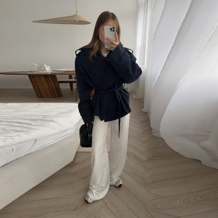 Damer Elegant oversized trenchjacka med bälte och strukturerade ärmar Mirla-Eva Jonsson