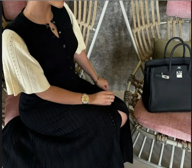 Damer Elegant skuren Maxiklänning med fina veck och knapplist Eva Jonsson-Eva Jonsson