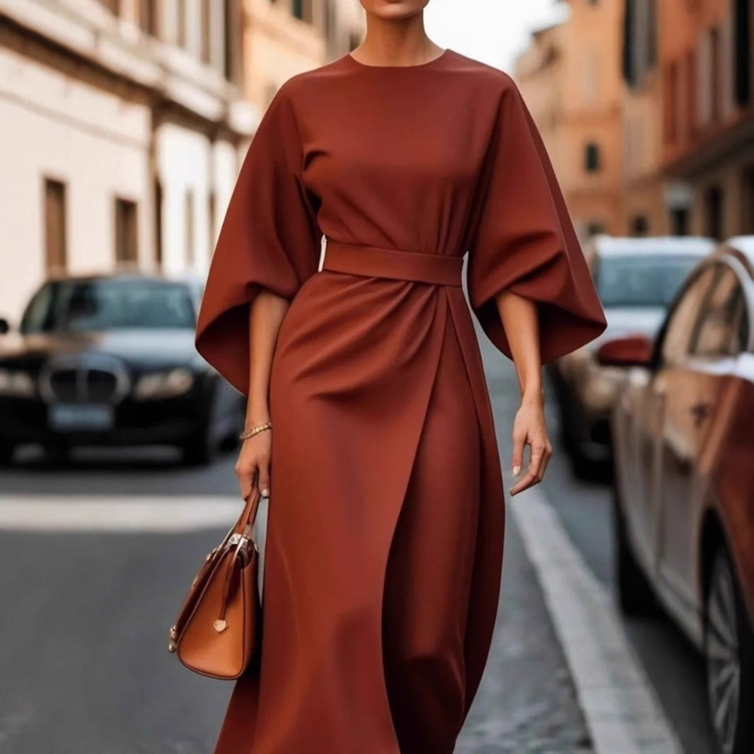 Damer Elegant skuren Maxiklänning med puffärmar och figursydd bälte Mirla-Eva Jonsson