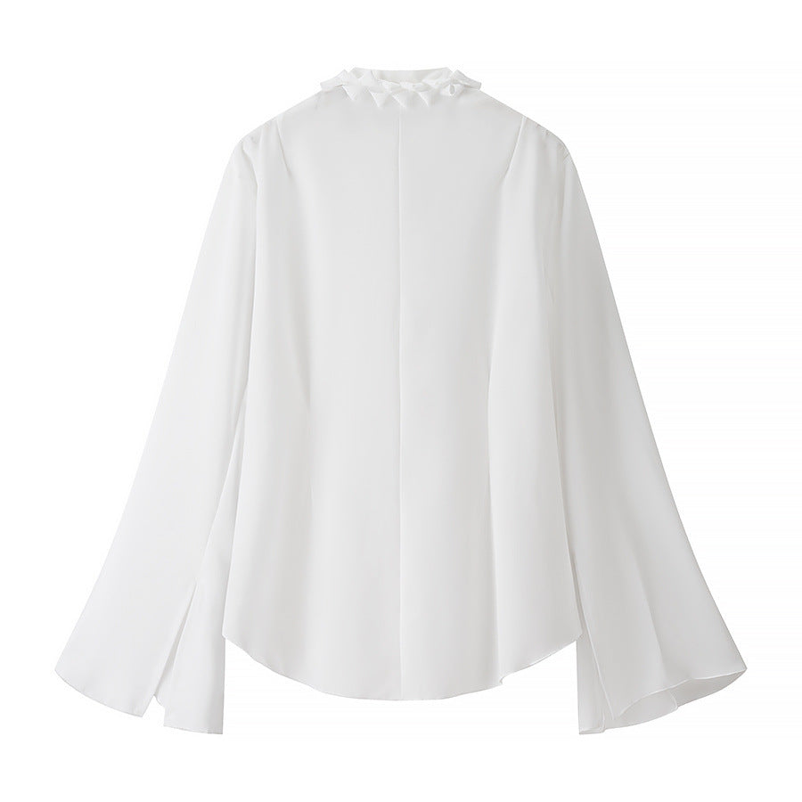 Damer Elegant skuren blus med volangdetaljer Mirla-Eva Jonsson