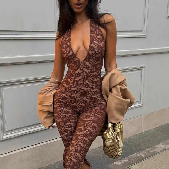 Damer Elegant spets jumpsuit med djup V-hals och figurnära silhuett Mirla-Eva Jonsson