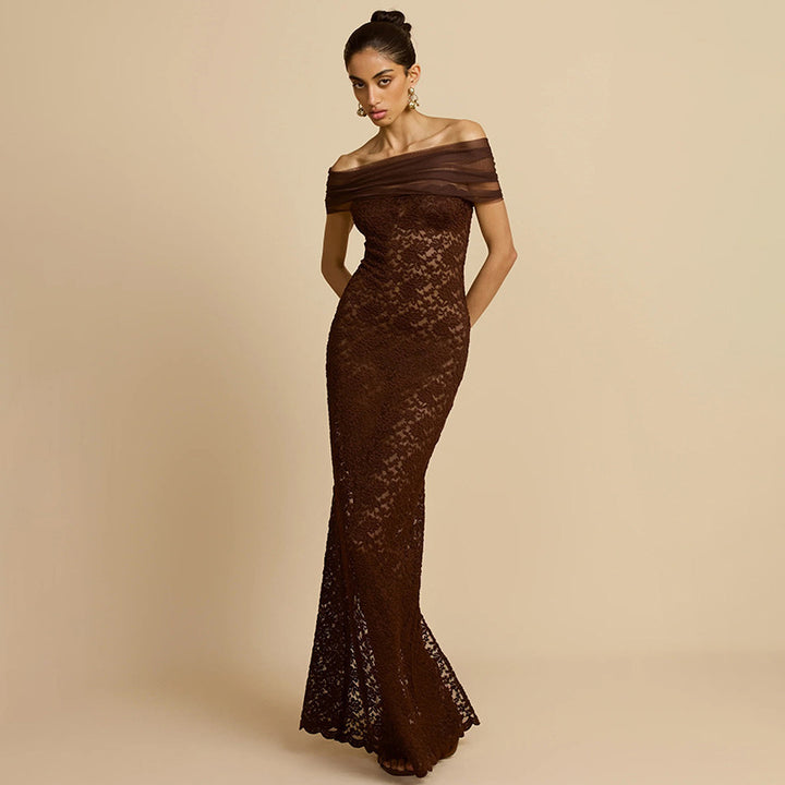 Damer Elegant spets kvällsklänning med off-shoulder design och raffinerad slits Mirla-Eva Jonsson