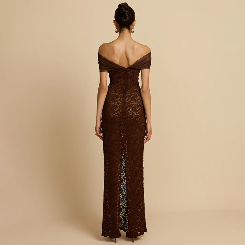 Damer Elegant spets kvällsklänning med off-shoulder design och raffinerad slits Mirla-Eva Jonsson