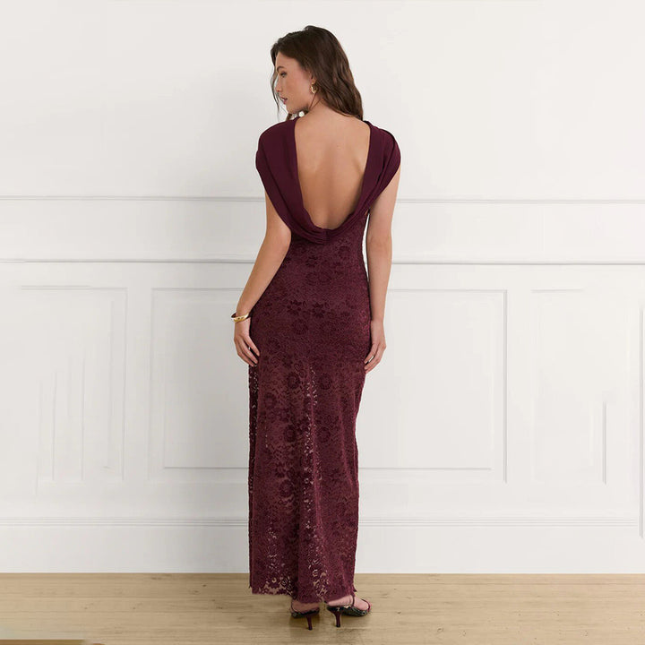 Damer Elegant spets maxiklänning med snygg halterneck och figurvänlig skärning Mirla-Eva Jonsson