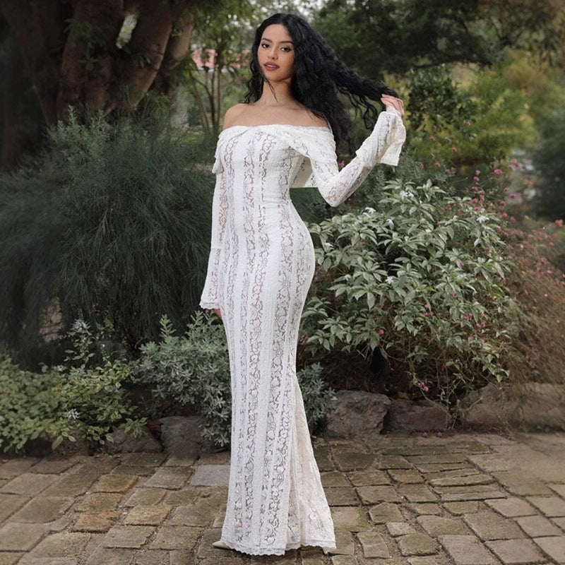 Damer Elegant spetsklänning i figurformad design med off-shoulder design Mirla-Eva Jonsson