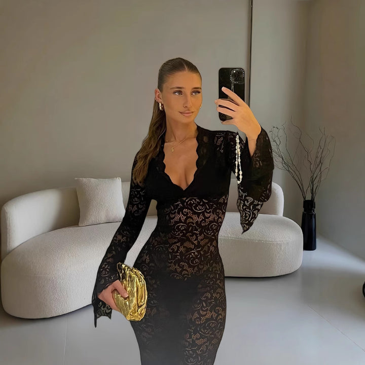 Damer Elegant spetsklänning med djup V-hals och extravaganta ärmar Eva Jonsson-Eva Jonsson