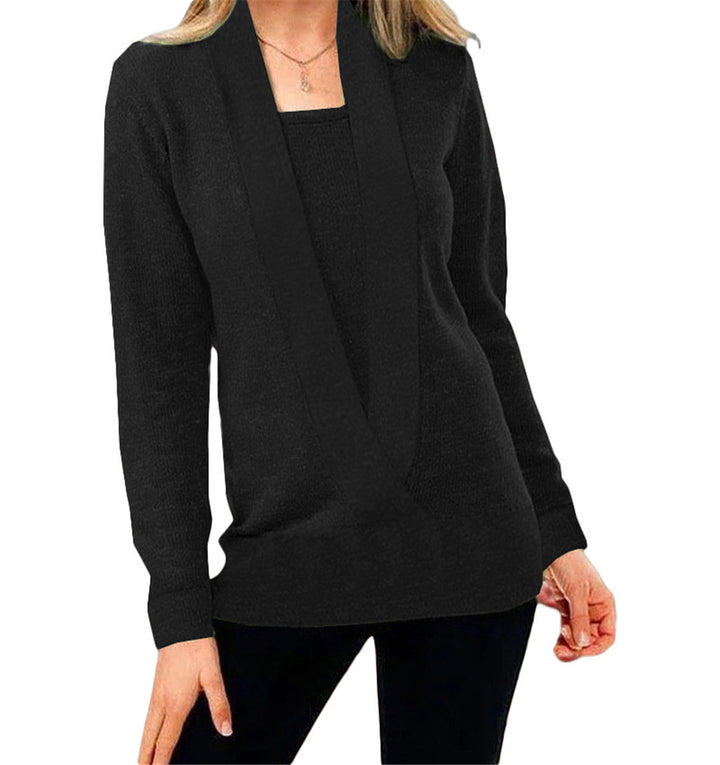 Damer Elegant stickad överdel med djup V-ringning och högkvalitativ textur Mirla-Eva Jonsson