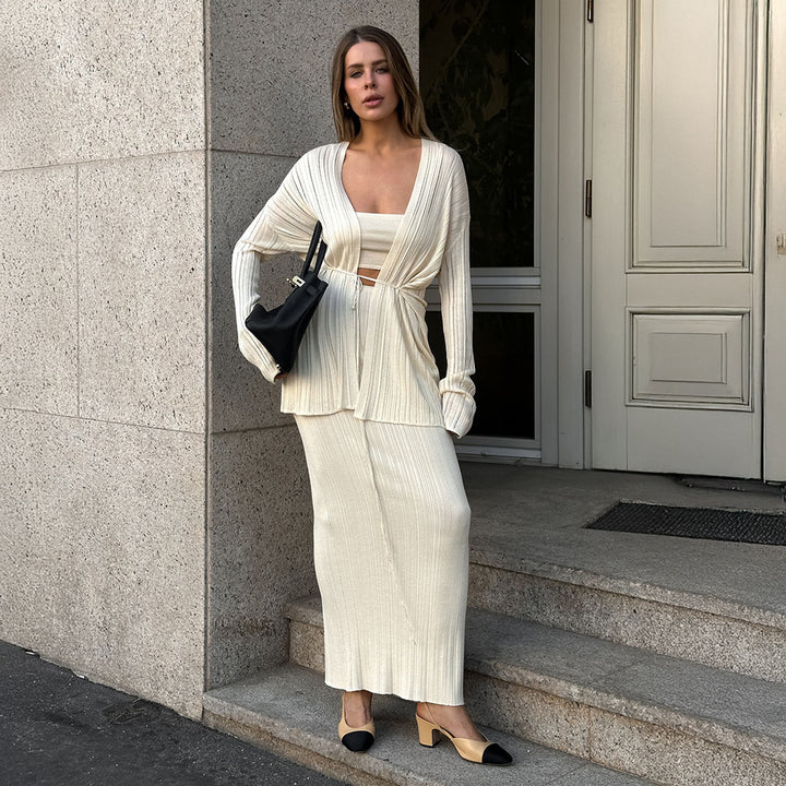Damer Elegant stickat ensemble med figursydd överdel och lång kjol Mirla-Eva Jonsson