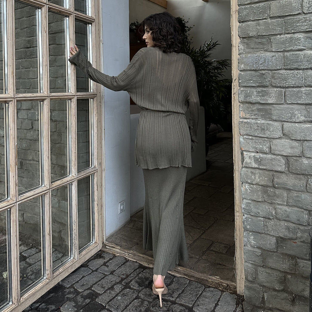 Damer Elegant stickat ensemble med figursydd överdel och lång kjol Mirla-Eva Jonsson