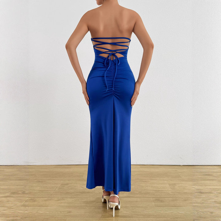 Damer Elegant strapless Maxiklänning med sofistikerad nyckelhålsknapp och figursydd design Mirla-Eva Jonsson