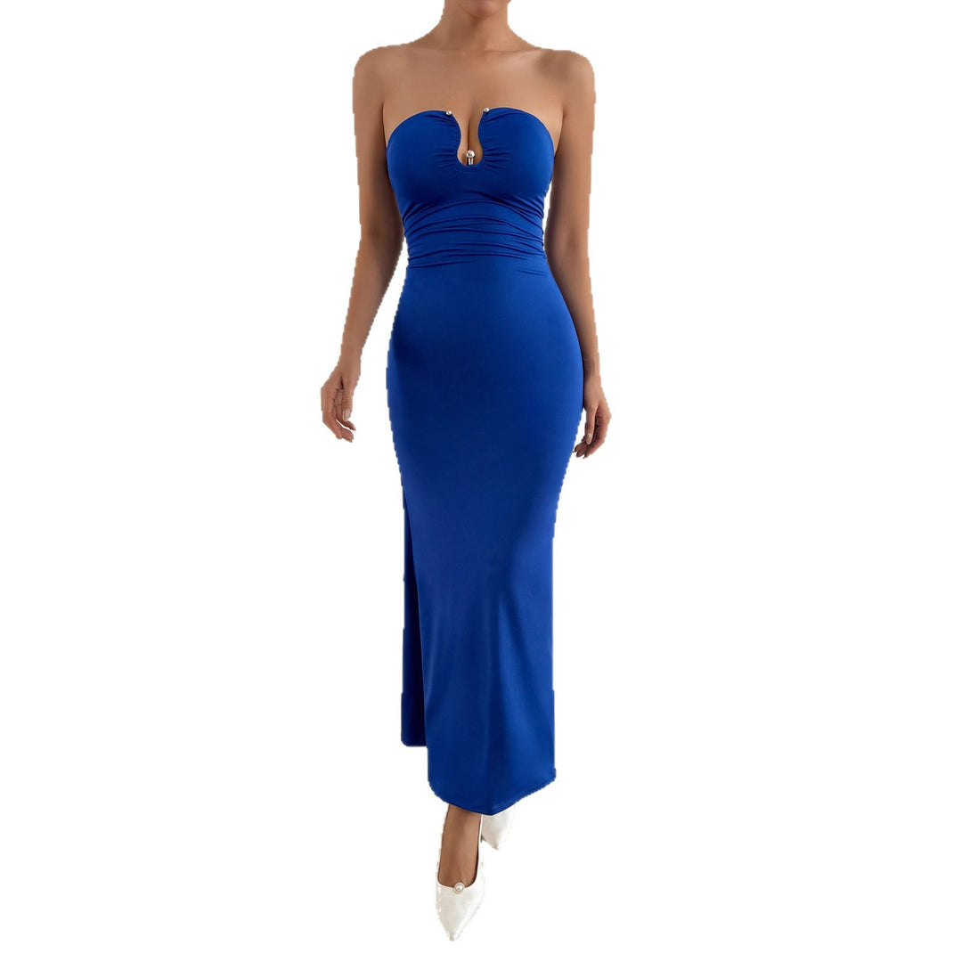 Damer Elegant strapless Maxiklänning med sofistikerad nyckelhålsknapp och figursydd design Mirla-Eva Jonsson