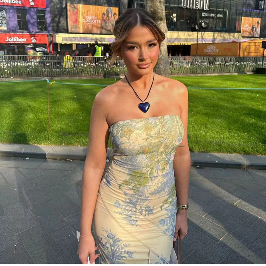 Damer Elegant strapless aftenkjole med blomstermønster og figursyet silhuet Eva Jonsson-Eva Jonsson