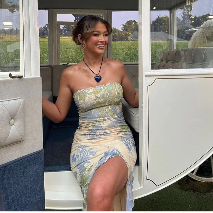 Damer Elegant strapless aftenkjole med blomstermønster og figursyet silhuet Eva Jonsson-Eva Jonsson