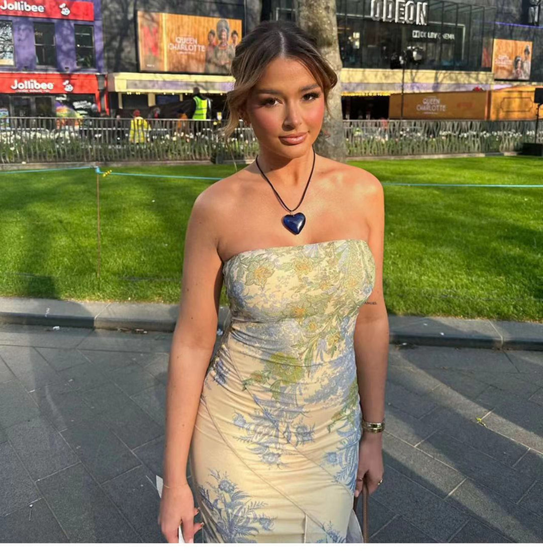 Damer Elegant strapless aftenkjole med blomstermønster og figursyet silhuet Eva Jonsson-Eva Jonsson
