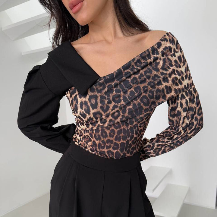 Damer Elegant topp med asymmetrisk leopardtryck och snygg krage Eva Jonsson-Eva Jonsson
