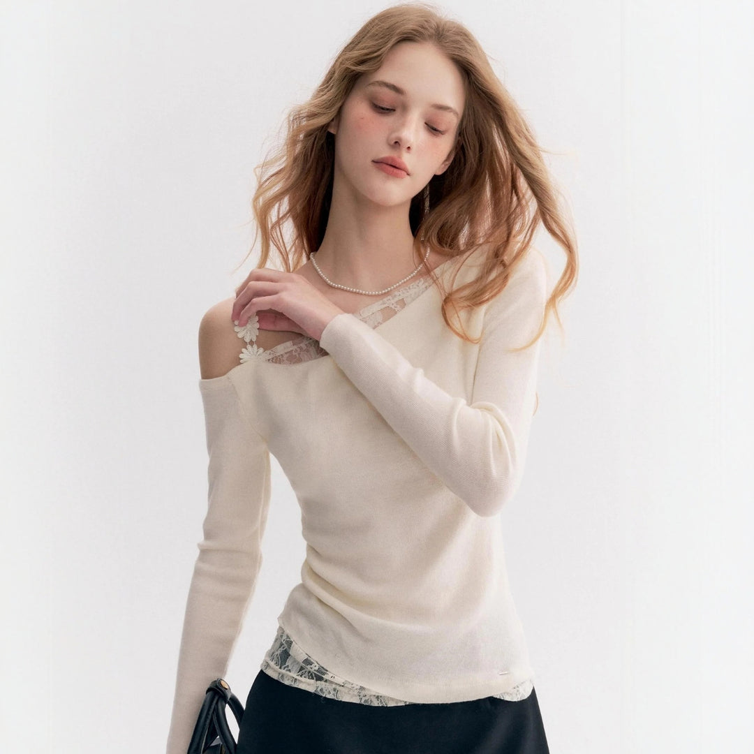 Damer Elegant topp med transparent spetsdetalj Mirla-Eva Jonsson
