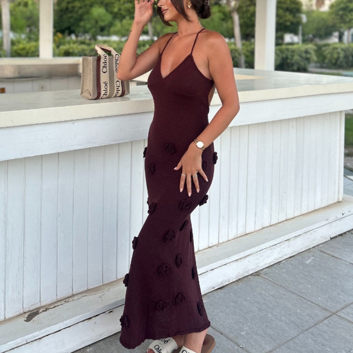 Damer Elegant virkat Maxiklänning med blommiga applikationer Mirla-Eva Jonsson